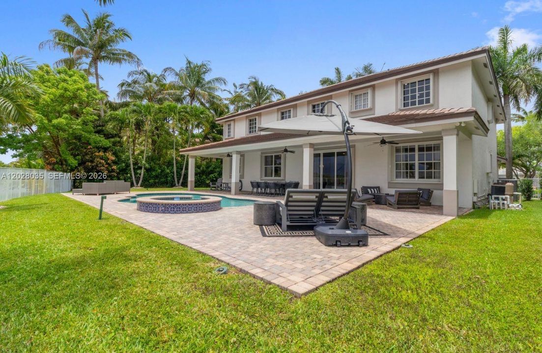 For Sale: $1,750,000 (6 beds, 4 baths, 3894 Square Feet)