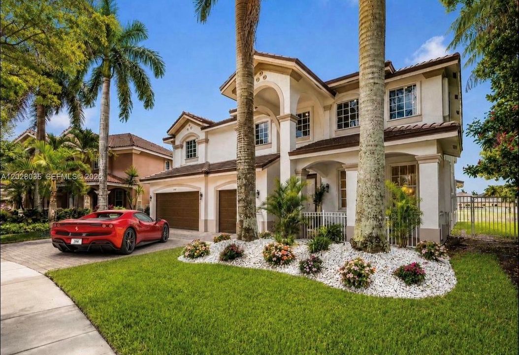 For Sale: $1,750,000 (6 beds, 4 baths, 3894 Square Feet)