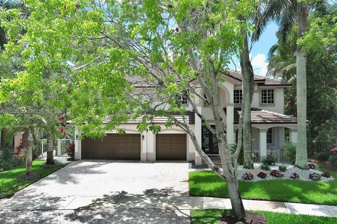 For Sale: $1,750,000 (6 beds, 4 baths, 3894 Square Feet)