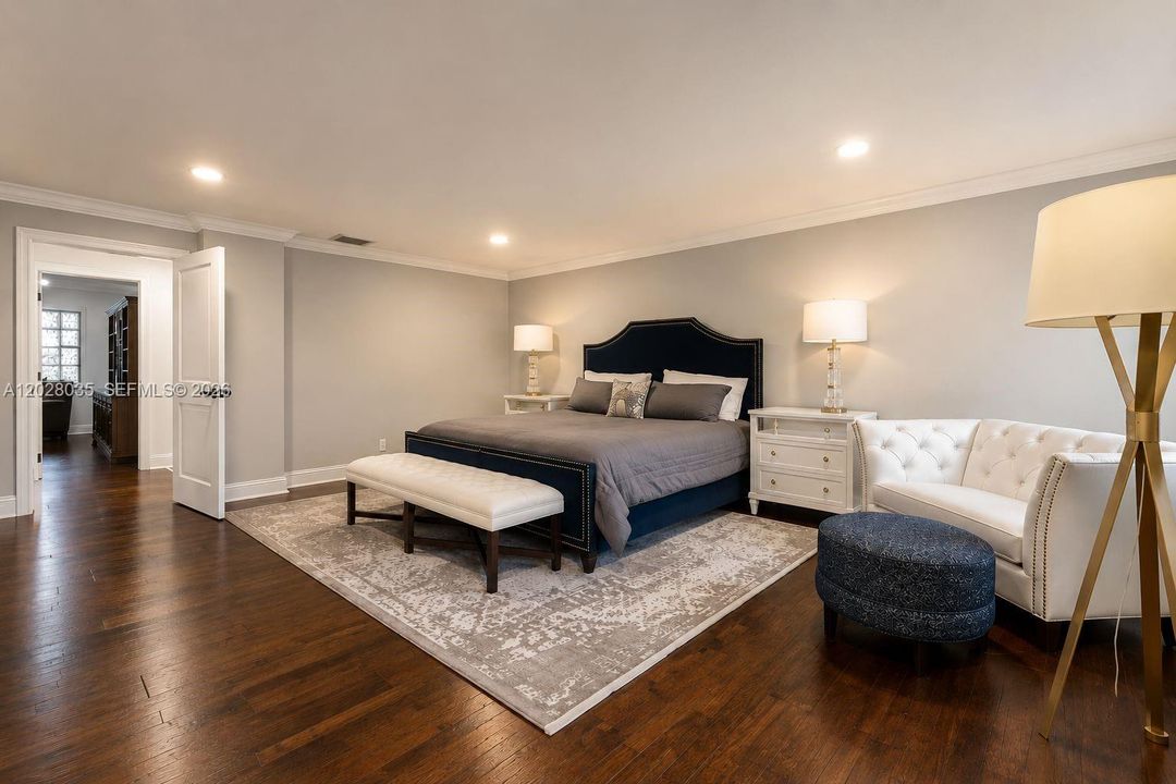 For Sale: $1,750,000 (6 beds, 4 baths, 3894 Square Feet)