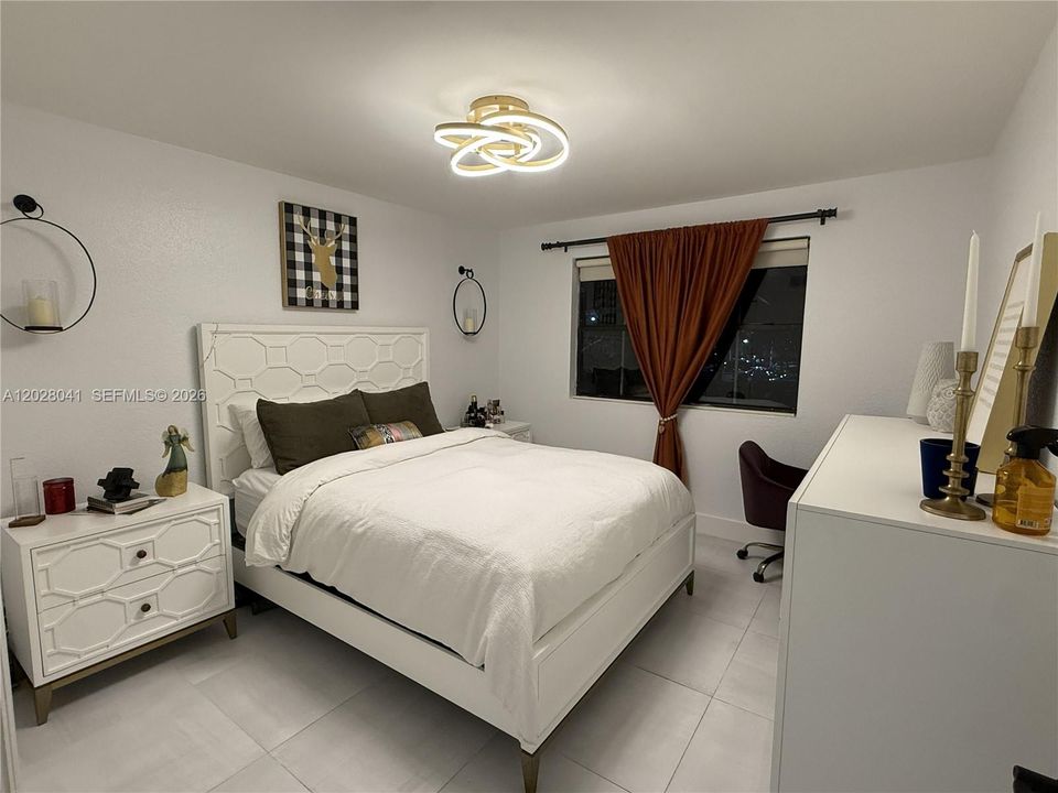 В аренду: $2,300 (1 спален, 1 ванн, 586 Квадратных фут)