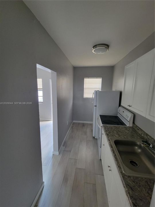 For Rent: $1,300 (1 beds, 1 baths, 600 Square Feet)
