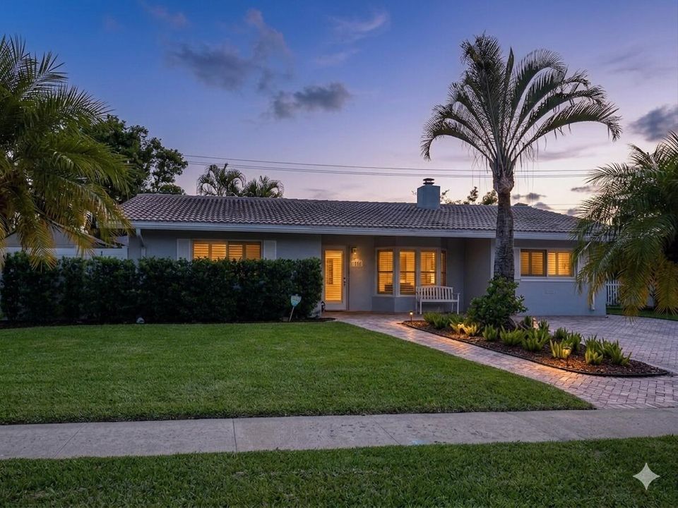 Great Curb appeal!