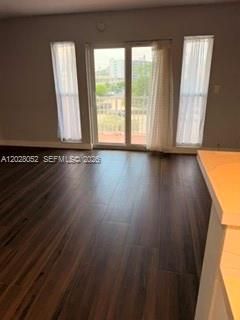 For Rent: $1,600 (0 beds, 1 baths, 460 Square Feet)