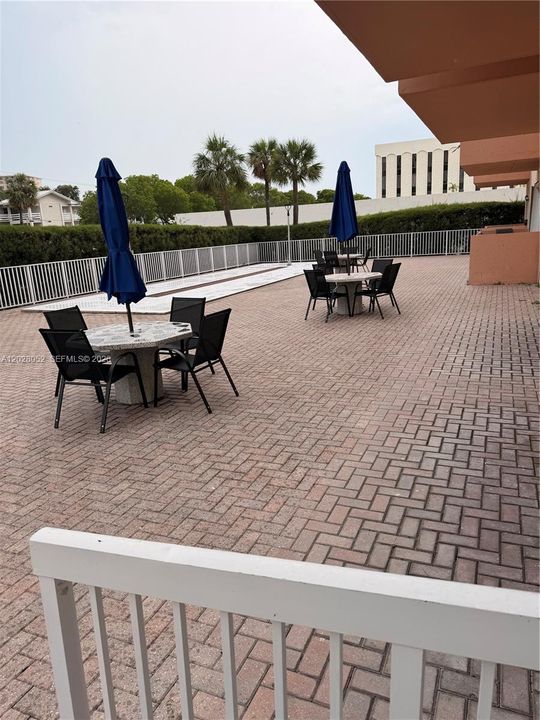 For Rent: $1,600 (0 beds, 1 baths, 460 Square Feet)