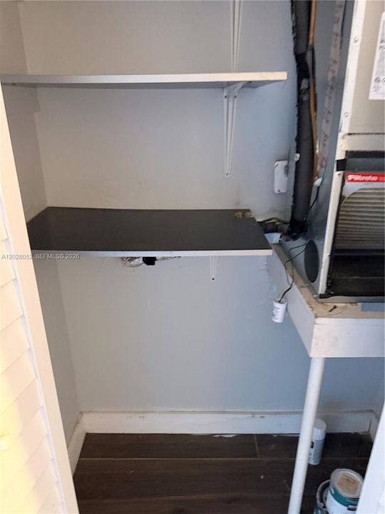 For Rent: $1,600 (0 beds, 1 baths, 460 Square Feet)