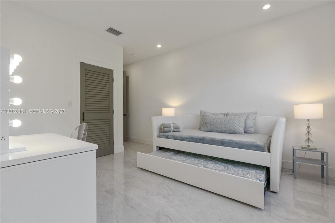 Active With Contract: $2,495,000 (0 beds, 0 baths, 5000 Square Feet)