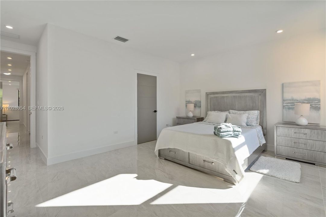 Active With Contract: $2,495,000 (0 beds, 0 baths, 5000 Square Feet)