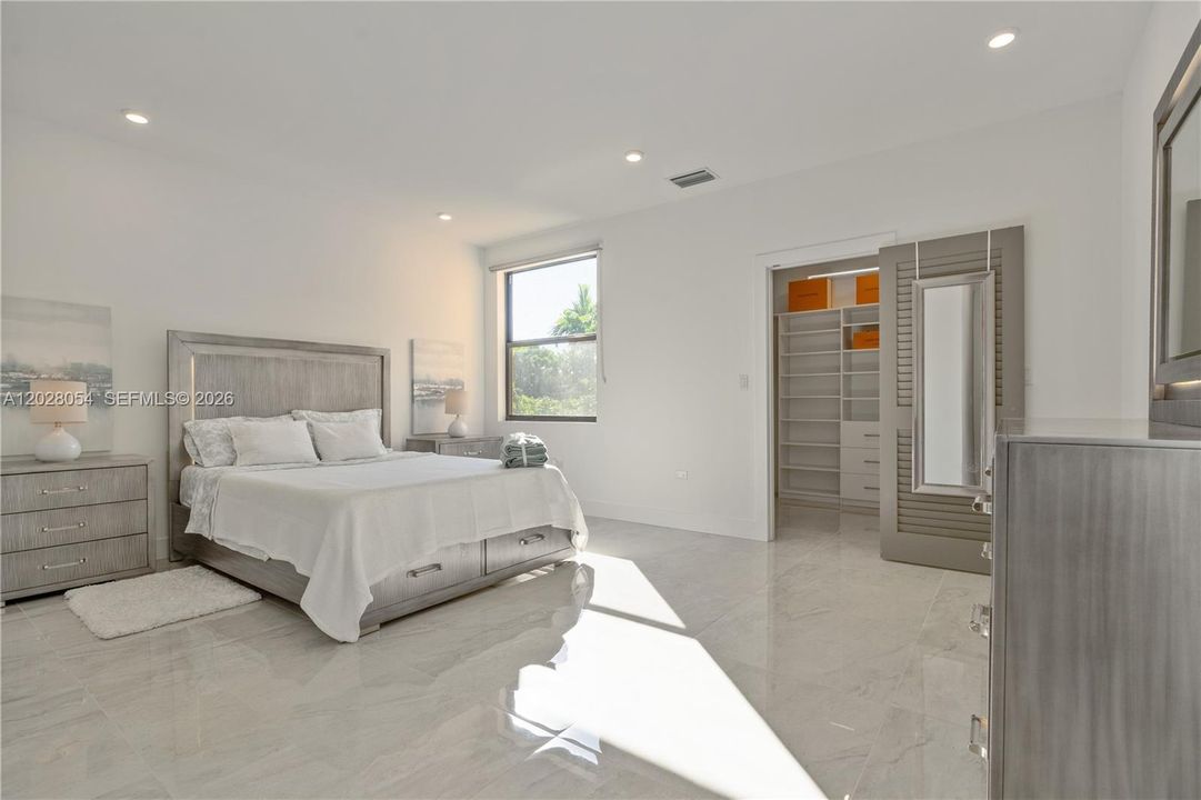 Active With Contract: $2,495,000 (0 beds, 0 baths, 5000 Square Feet)