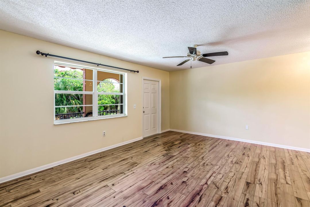 Living Room 2600 S Kanner Hwy T9