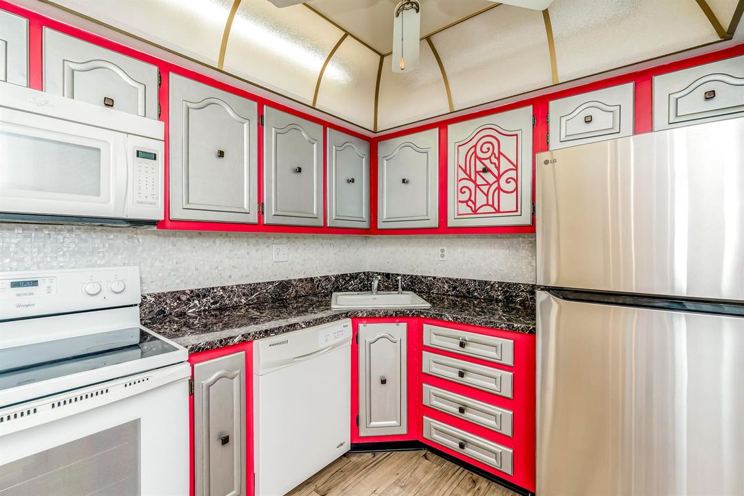 Kitchen A 2600 S Kanner Hwy T9