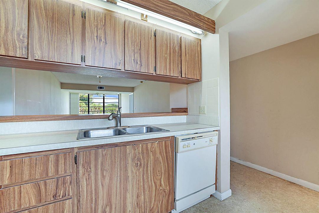 3526 Whitehall Drive # 302-18