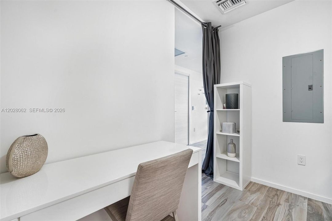 For Rent: $6,400 (2 beds, 2 baths, 1119 Square Feet)