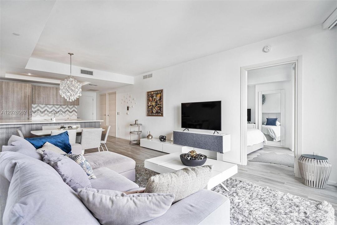 For Rent: $6,400 (2 beds, 2 baths, 1119 Square Feet)