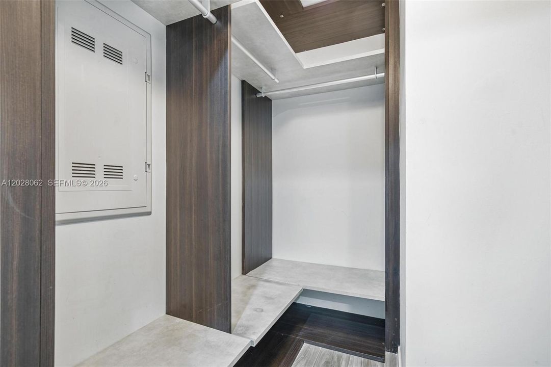 For Rent: $6,400 (2 beds, 2 baths, 1119 Square Feet)