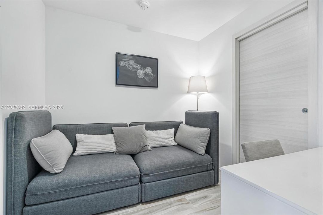 For Rent: $6,400 (2 beds, 2 baths, 1119 Square Feet)