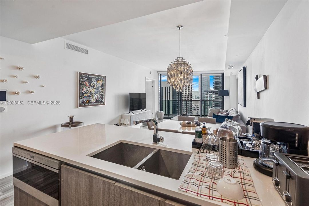 For Rent: $6,400 (2 beds, 2 baths, 1119 Square Feet)