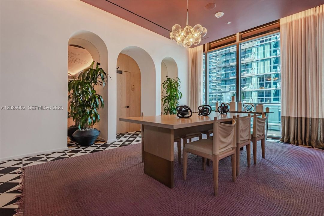 For Rent: $6,400 (2 beds, 2 baths, 1119 Square Feet)