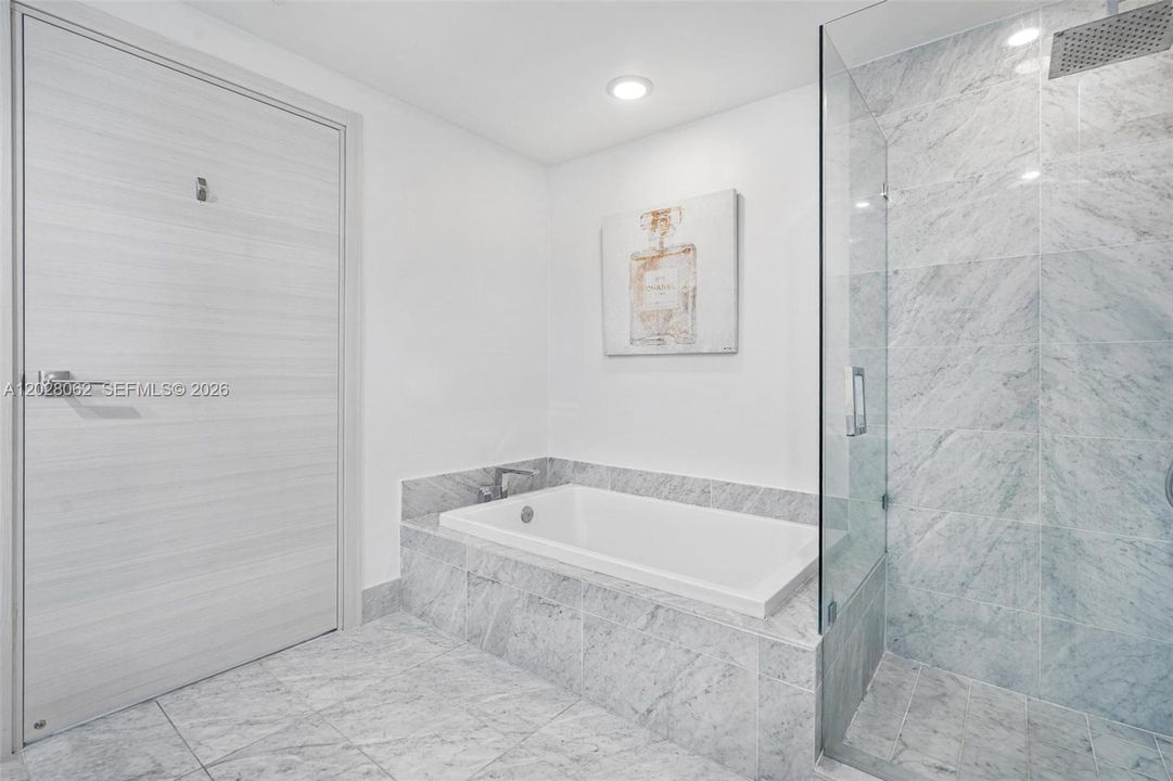 For Rent: $6,400 (2 beds, 2 baths, 1119 Square Feet)