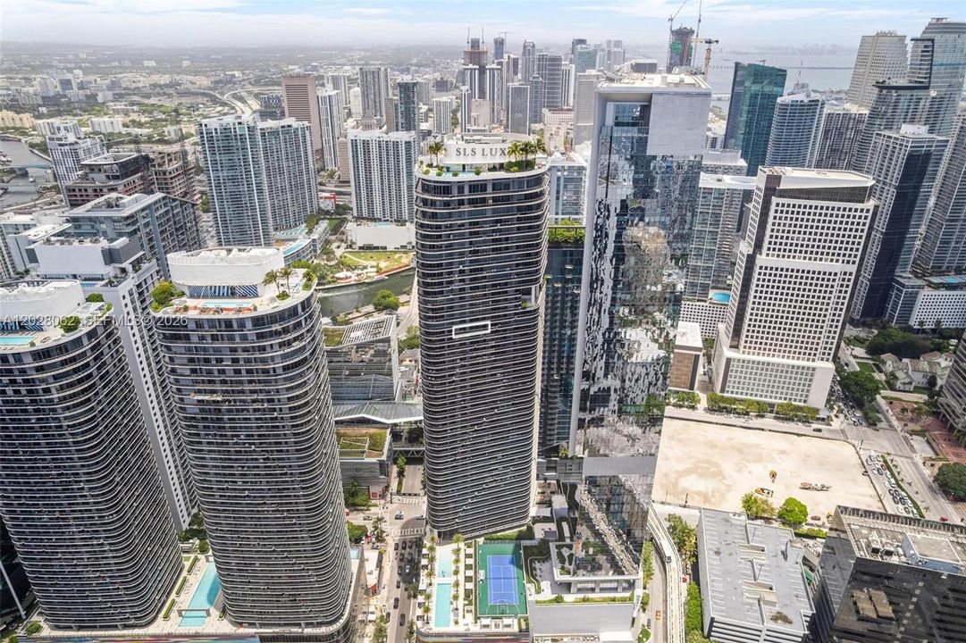 For Rent: $6,400 (2 beds, 2 baths, 1119 Square Feet)