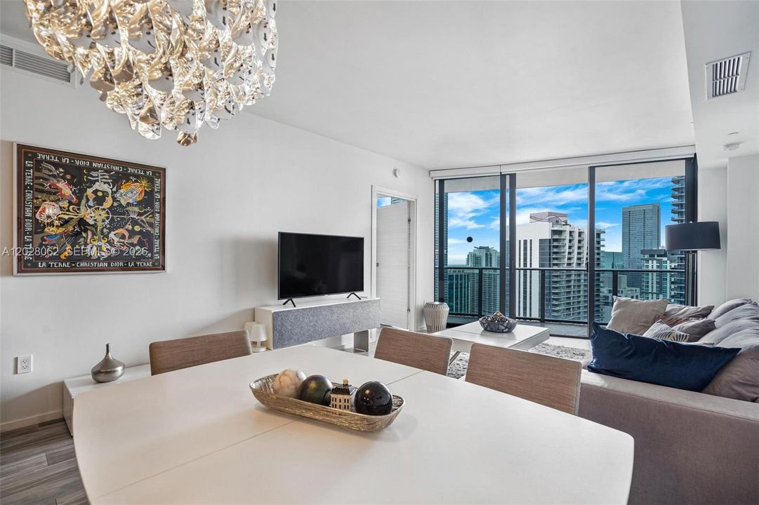 For Rent: $6,400 (2 beds, 2 baths, 1119 Square Feet)