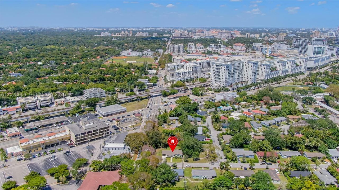 For Rent: $6,500 (4 beds, 2 baths, 1290 Square Feet)