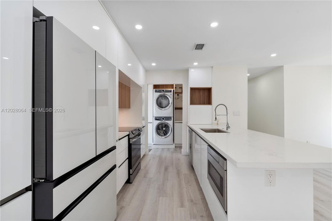 For Rent: $6,500 (4 beds, 2 baths, 1290 Square Feet)