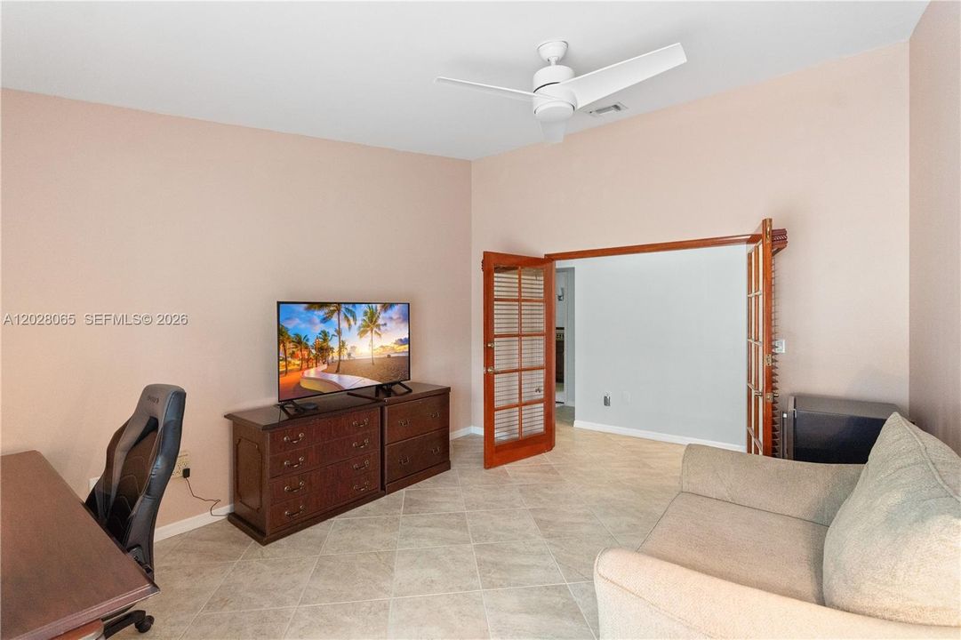 For Sale: $818,000 (3 beds, 2 baths, 1944 Square Feet)