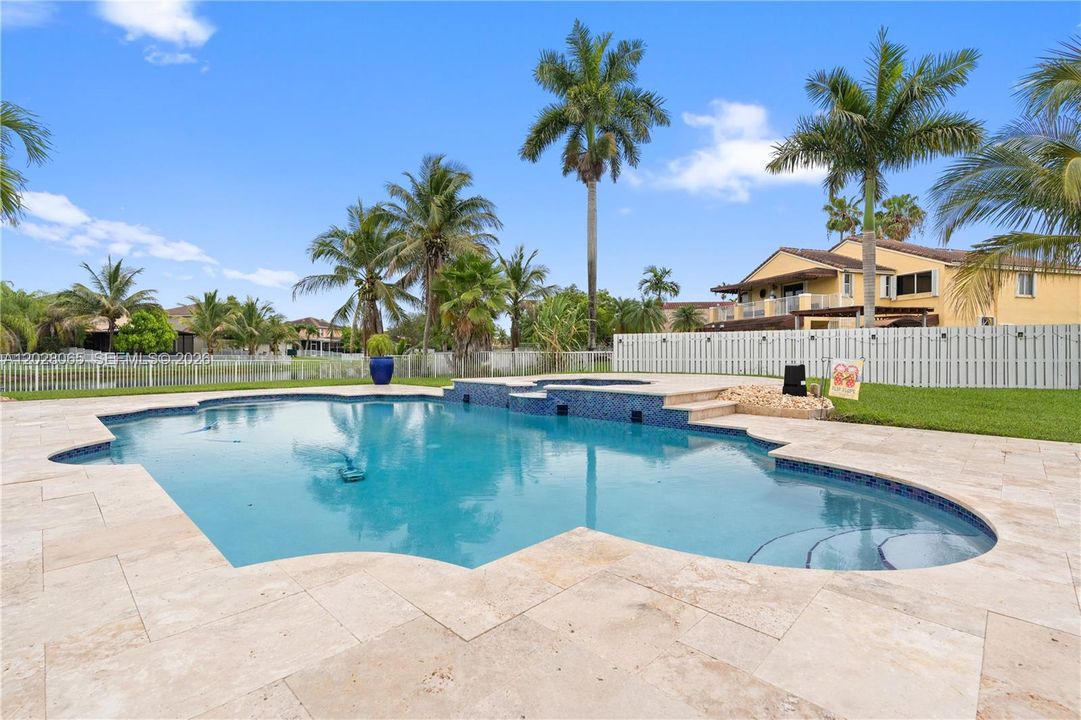 For Sale: $818,000 (3 beds, 2 baths, 1944 Square Feet)