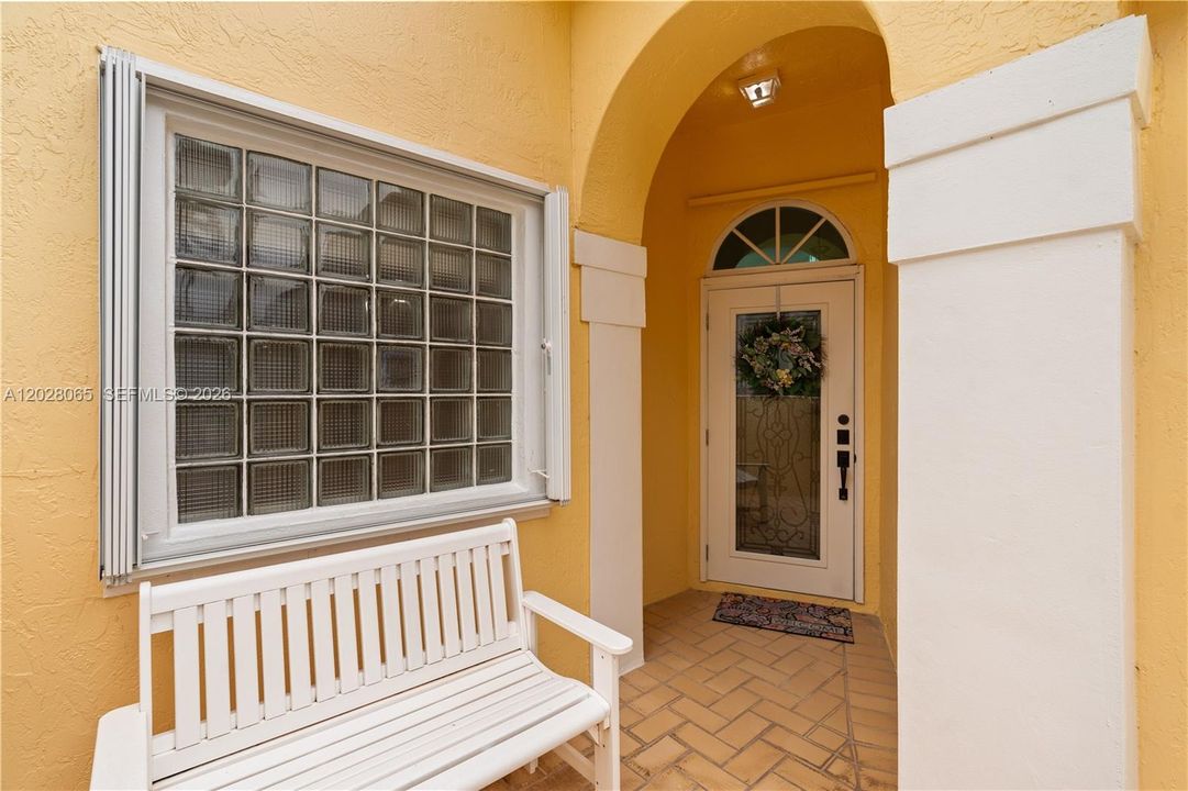 For Sale: $818,000 (3 beds, 2 baths, 1944 Square Feet)