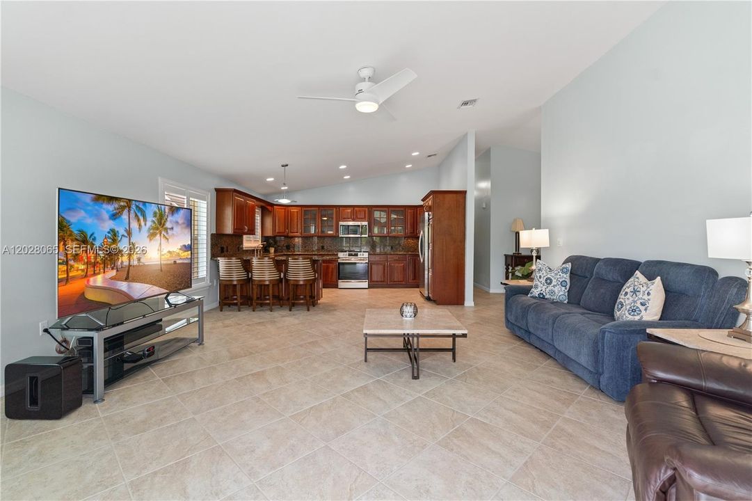 For Sale: $818,000 (3 beds, 2 baths, 1944 Square Feet)