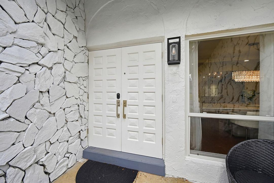 05_exterior entry