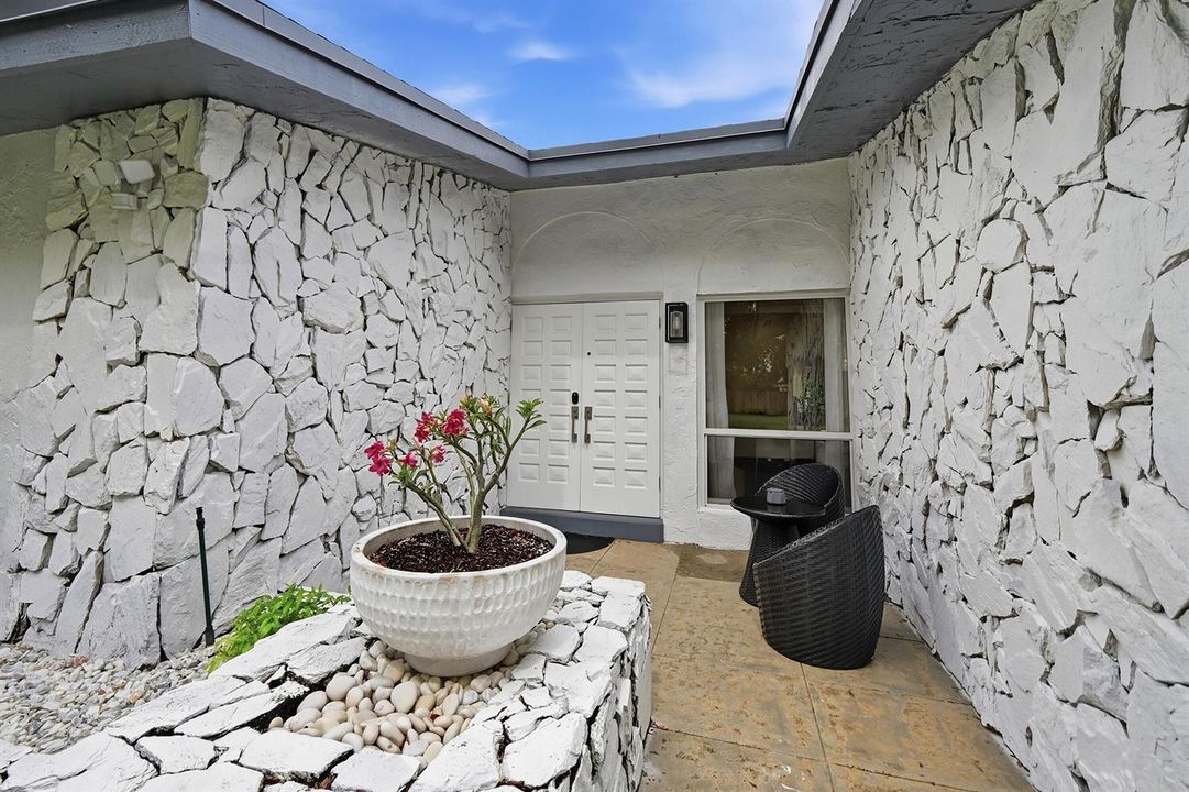 04_exterior entry