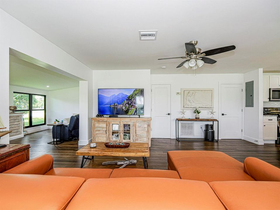 10 Rock Ridge