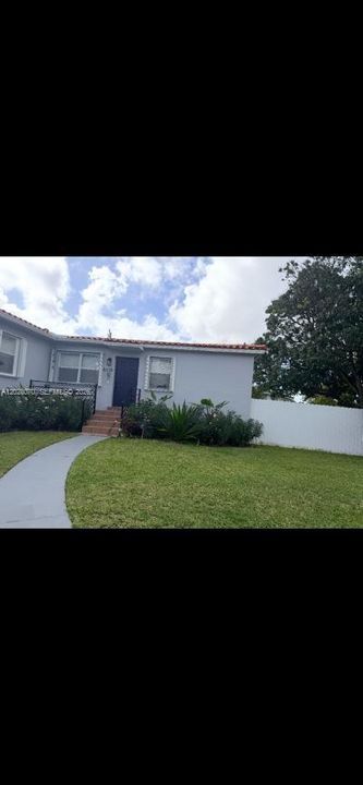 For Rent: $3,399 (3 beds, 1 baths, 1108 Square Feet)