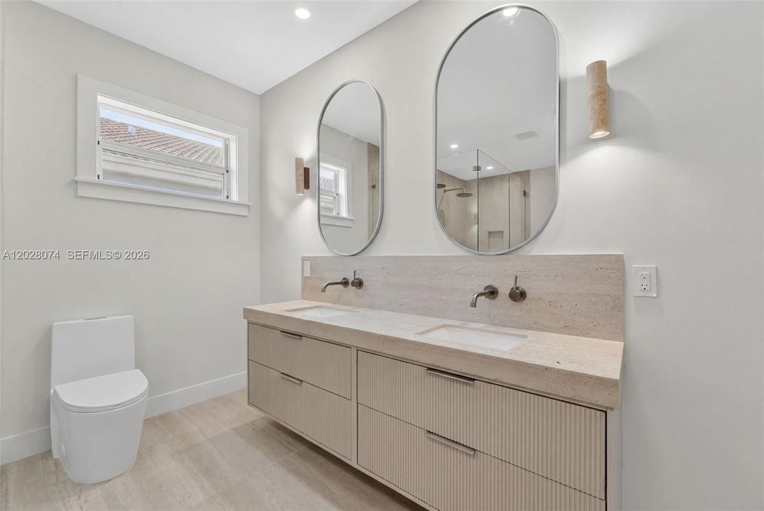 For Rent: $10,000 (3 beds, 2 baths, 2134 Square Feet)