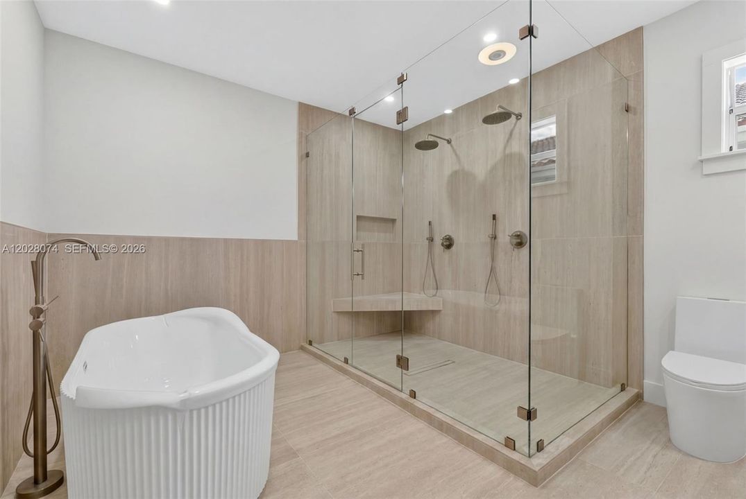 For Rent: $10,000 (3 beds, 2 baths, 2134 Square Feet)