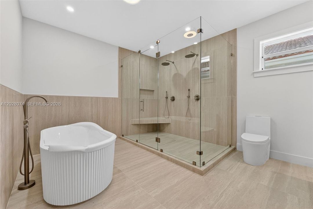 For Rent: $10,000 (3 beds, 2 baths, 2134 Square Feet)