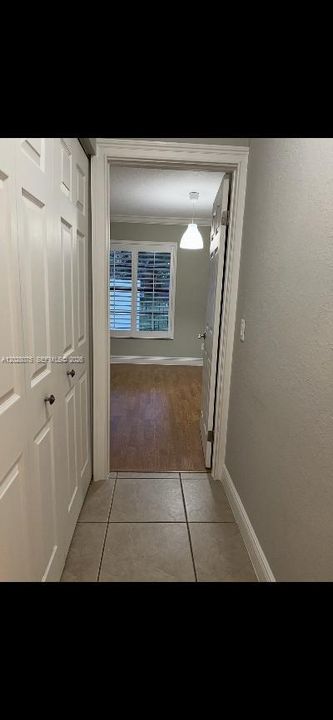 For Rent: $2,950 (2 beds, 2 baths, 1117 Square Feet)