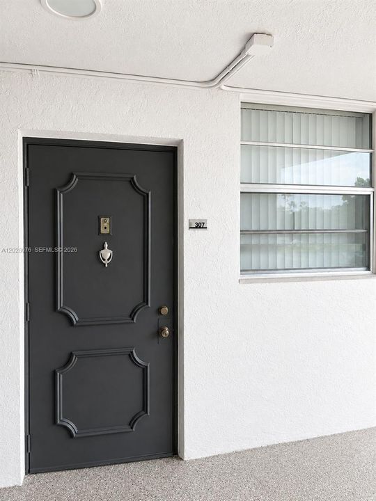 For Rent: $2,000 (2 beds, 2 baths, 1135 Square Feet)