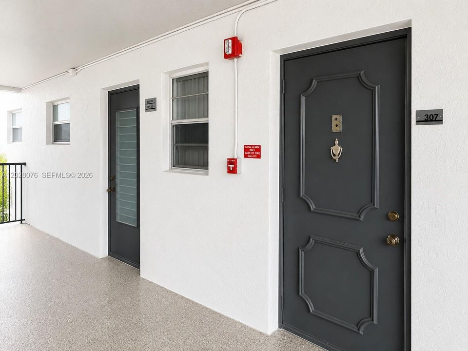 For Rent: $2,000 (2 beds, 2 baths, 1135 Square Feet)