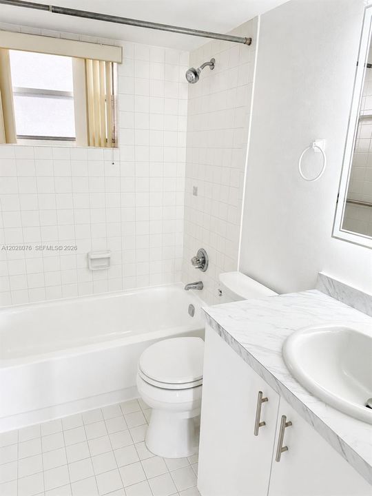For Rent: $2,000 (2 beds, 2 baths, 1135 Square Feet)
