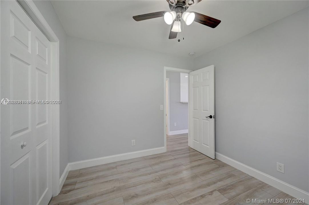 В аренду: $3,095 (3 спален, 2 ванн, 1317 Квадратных фут)