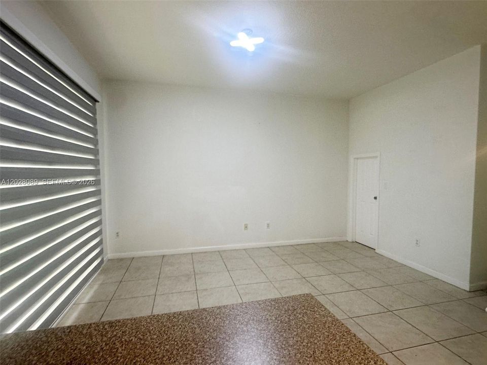 En Renta: $2,400 (3 camas, 2 baños, 1564 Pies cuadrados)
