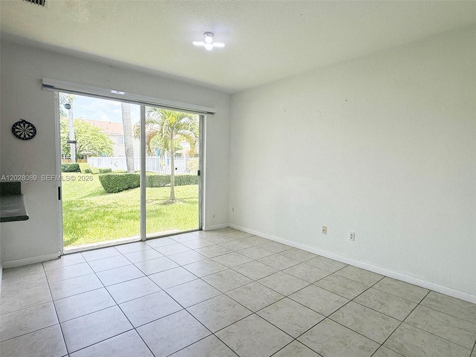 En Renta: $2,400 (3 camas, 2 baños, 1564 Pies cuadrados)