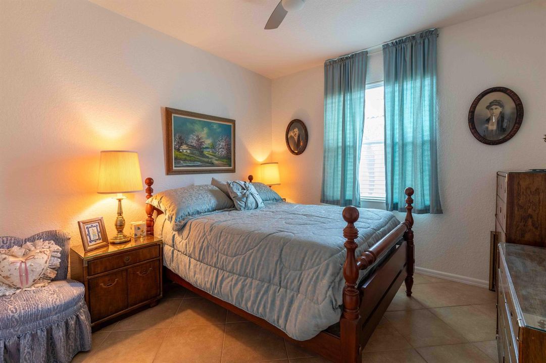 4376 NW Oakbrook Cir-7-