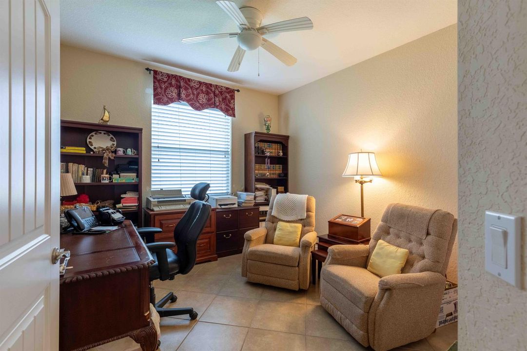 4376 NW Oakbrook Cir-6-