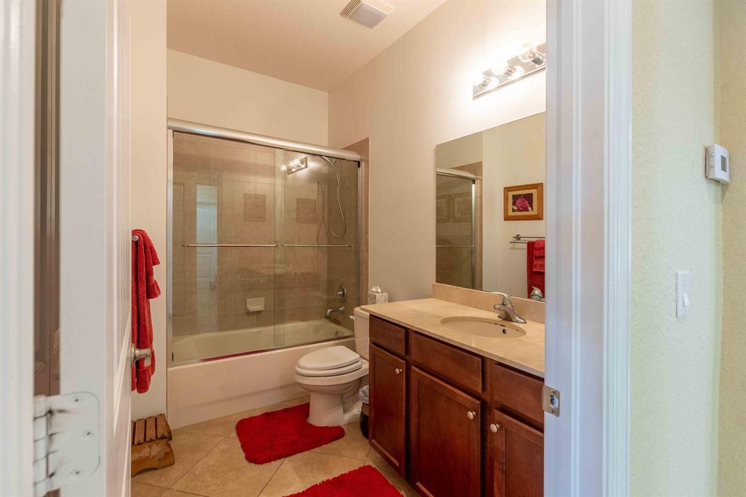 4376 NW Oakbrook Cir-5-