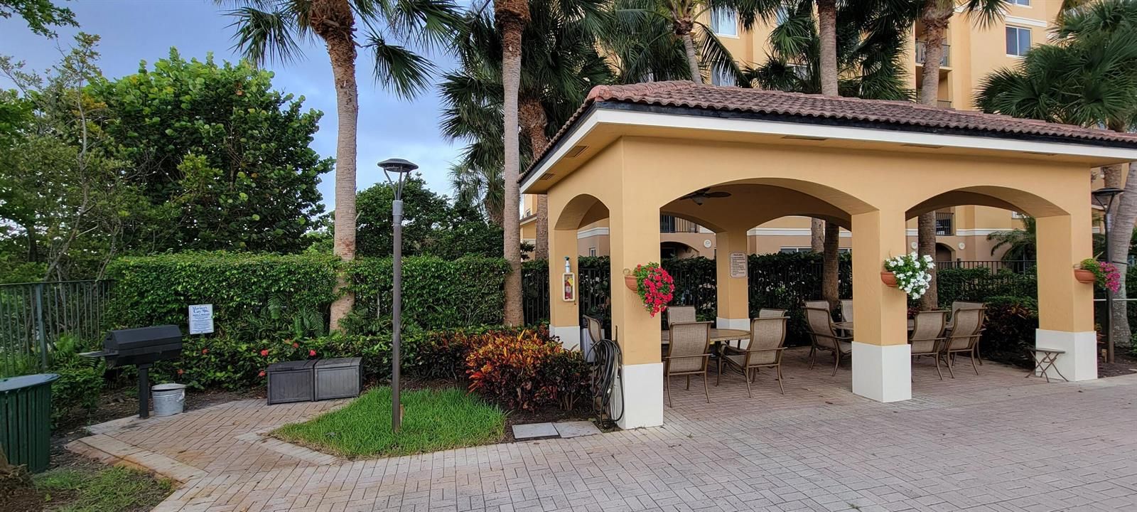 400 Scotia 203 Drive, Hypoluxo, FL 33462