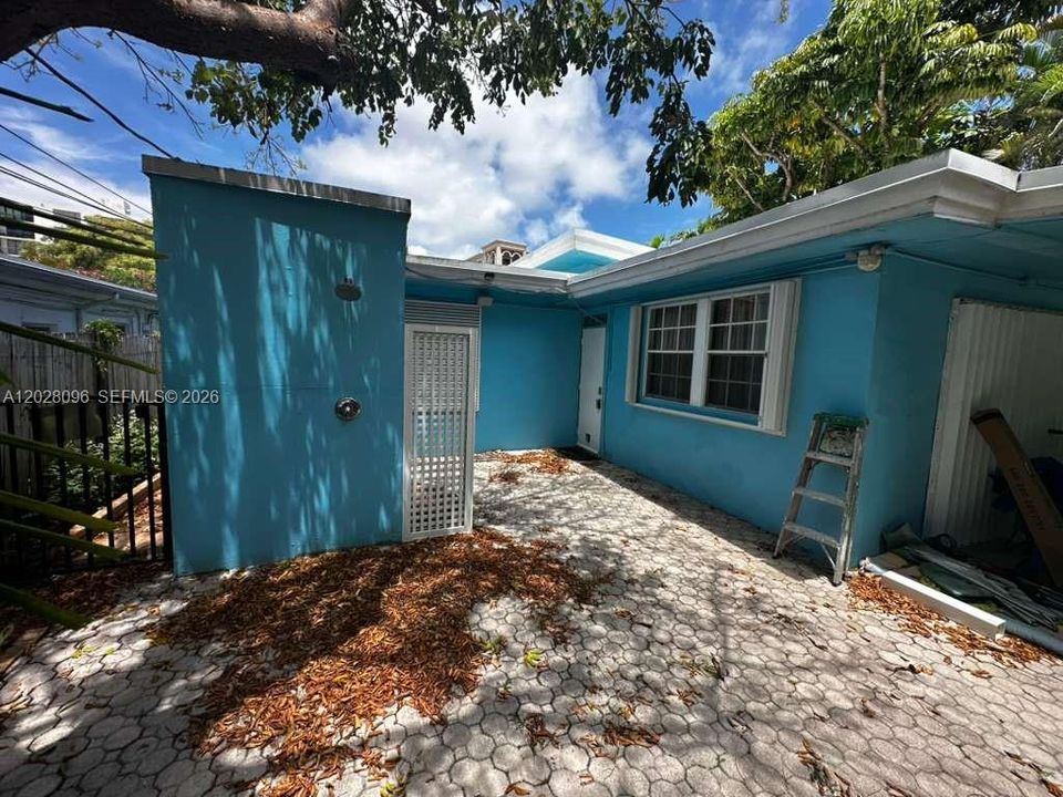 For Sale: $1,229,900 (5 beds, 4 baths, 2423 Square Feet)